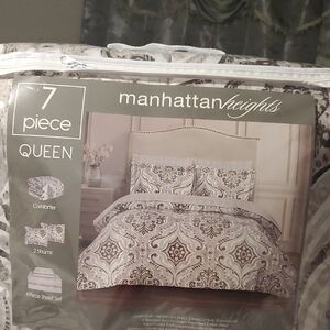 Queen Comforter Set - Gray and White